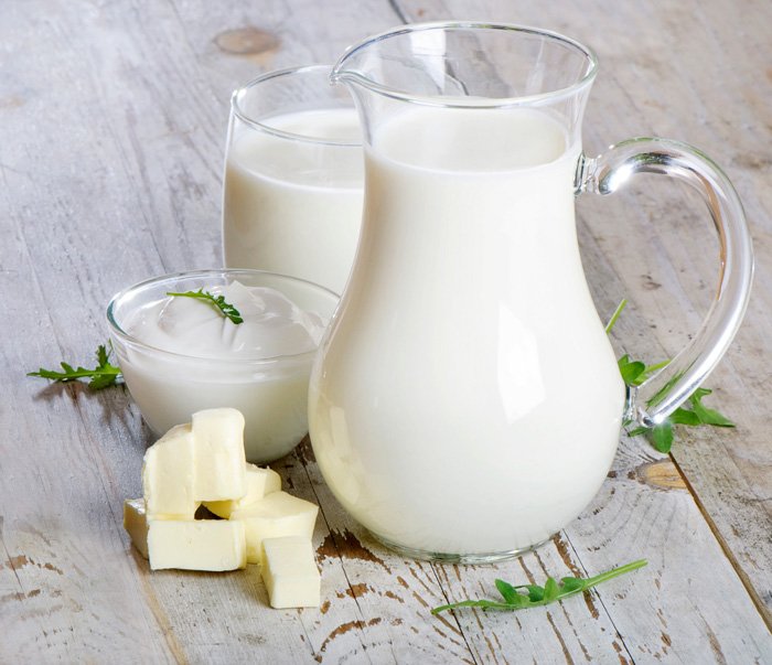 Uống 1 ly sữa vào bữa sáng cũng giúp bạn đủ năng lượng.